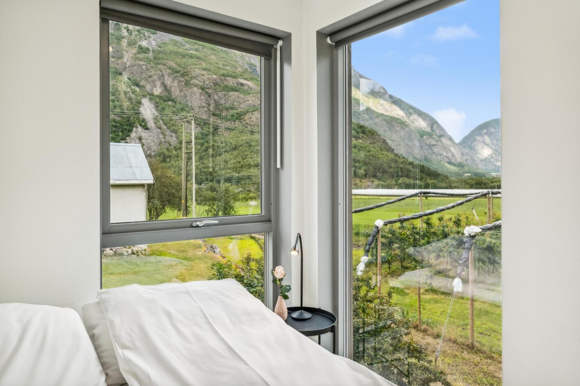 Jordeplegarden Holiday Home - Part Of A Farm - Two Buildings - Close To Flam Laerdalsoyri Exterior foto