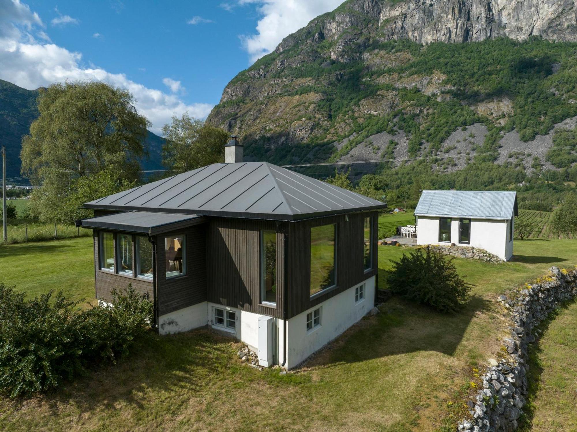 Jordeplegarden Holiday Home - Part Of A Farm - Two Buildings - Close To Flam Laerdalsoyri Exterior foto