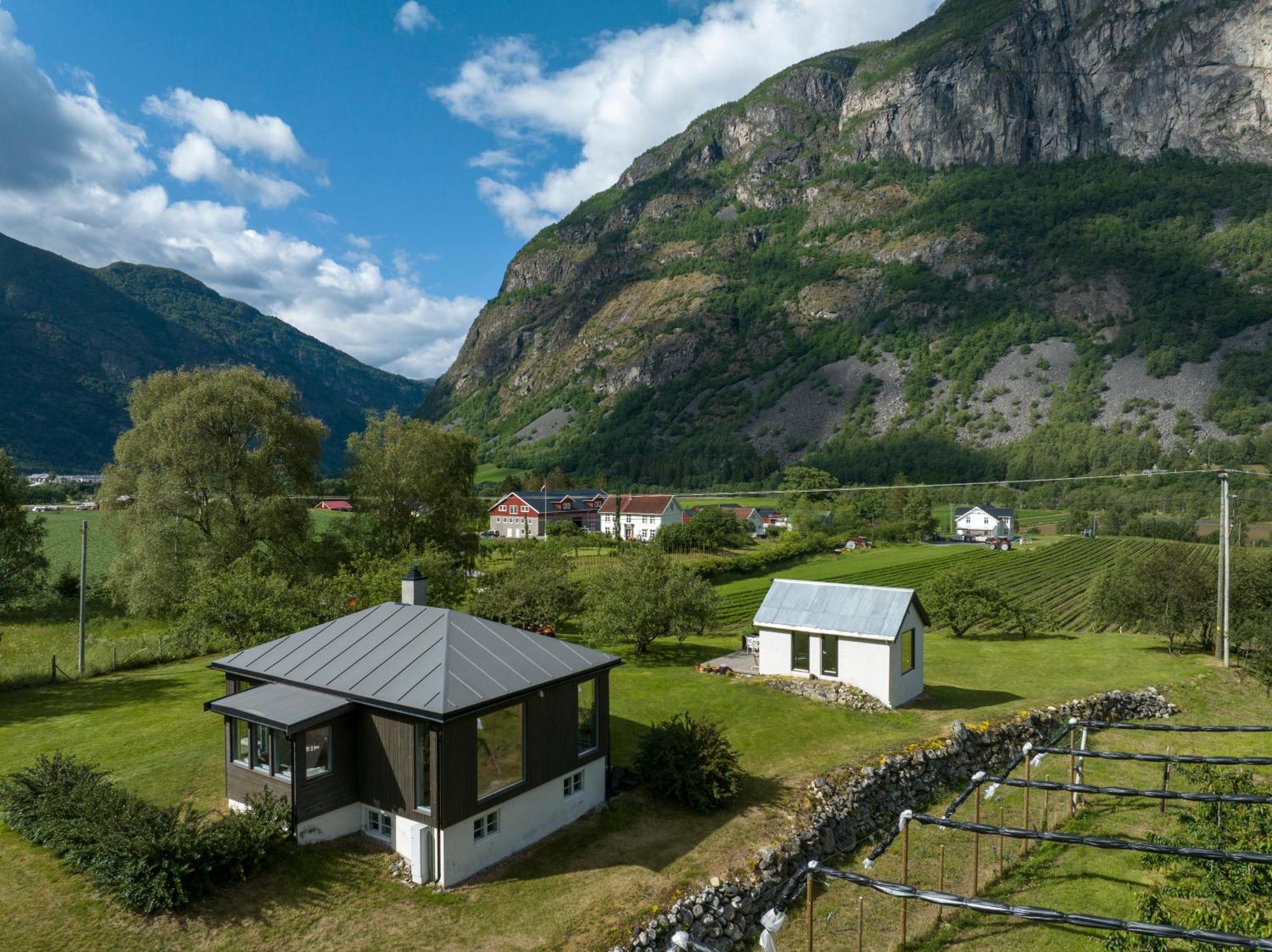 Jordeplegarden Holiday Home - Part Of A Farm - Two Buildings - Close To Flam Laerdalsoyri Exterior foto